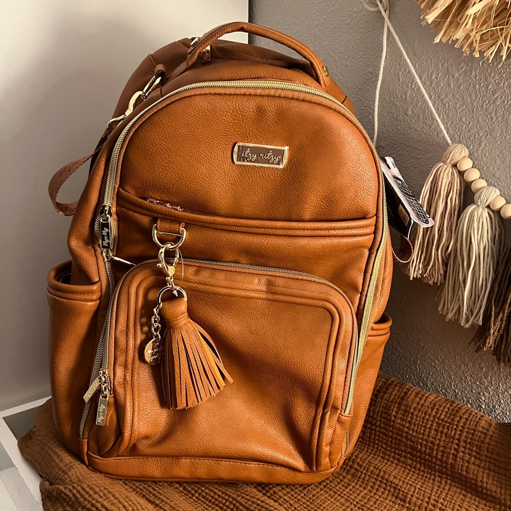 Itzy ritzy boss plus diaper bag NWT
